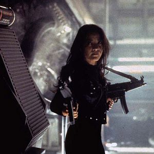 Foto 007 - O Amanhã Nunca Morre