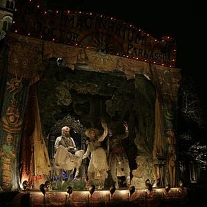 Foto O Mundo Imaginário do Dr. Parnassus