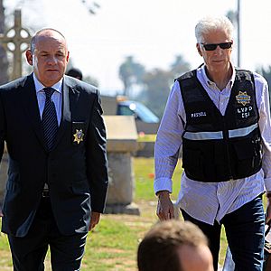 Foto Paul Guilfoyle (II)