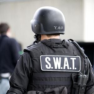 Foto S.W.A.T. - Comando Especial 2