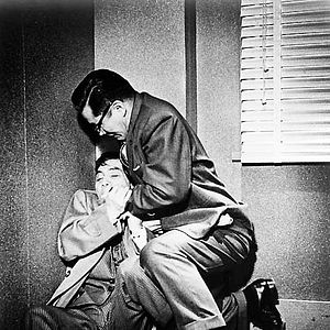 Foto Homem Mau Dorme Bem