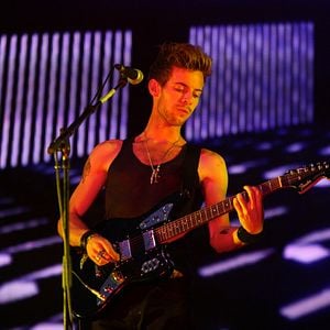 Foto Essa Noite Você é Minha