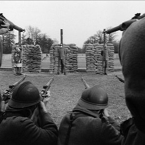 Foto Glória Feita de Sangue