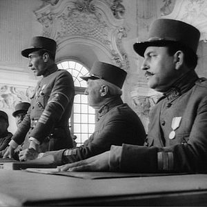 Foto Glória Feita de Sangue