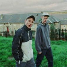 Foto Felizes Dezesseis