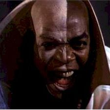 Foto Com 007 Viva e Deixe Morrer