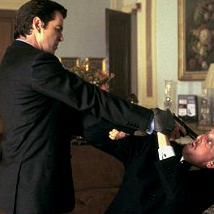 Foto 007 - O Amanhã Nunca Morre