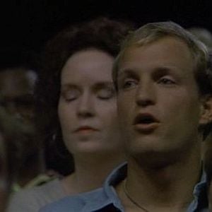 Foto Homens Brancos Não Sabem Enterrar