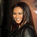 Foto Tia Carrere