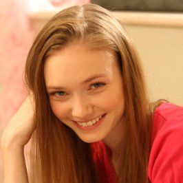 Foto Eleanor Tomlinson