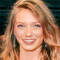 Foto Eleanor Tomlinson