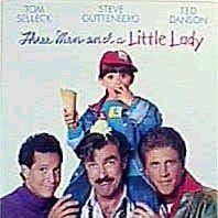 Foto Três Solteirões e uma Pequena Dama