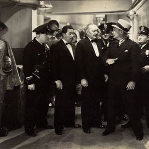 Foto Charlie Chan na Ópera