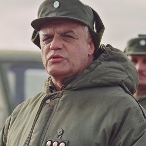 Foto Iluminados pelo Fogo