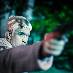 Foto A Menina que Brincava com Fogo