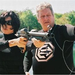 Foto Eliana em O Segredo dos Golfinhos