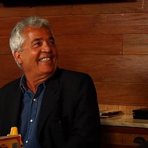 Foto Mesa de Bar - Onde Tudo Acontece