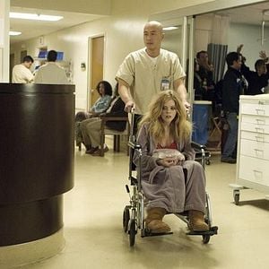 Foto Don't Trust The B---- in Apartment 23