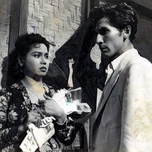 Foto Lewat Djam Malam