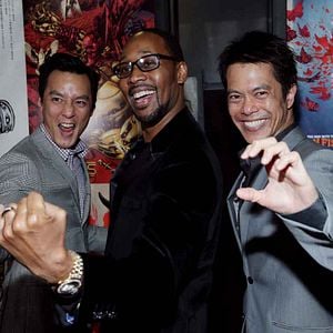 Foto O Homem com Punhos de Ferro