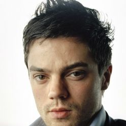 Foto Dominic Cooper
