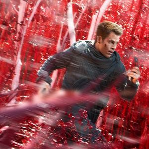 Foto Além da Escuridão - Star Trek