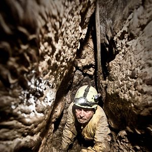 Foto No Place on Earth