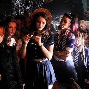 Foto Escola para Garotas Bonitas e Piradas 2