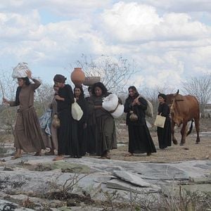 Foto Aos Ventos que Virão
