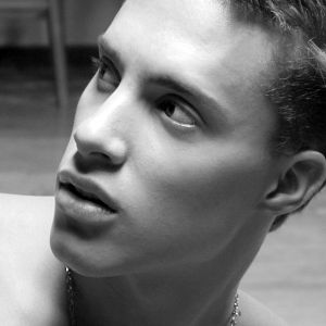 Foto Eu Sou A Felicidade Deste Mundo