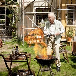 Foto O Centenário que Fugiu Pela Janela e Desapareceu