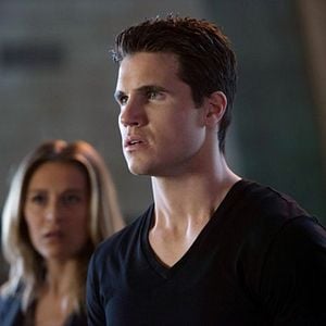 Foto Robbie Amell