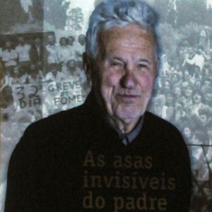 Foto As Asas Invisíveis do Padre Renzo