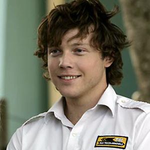 Foto Khan Chittenden