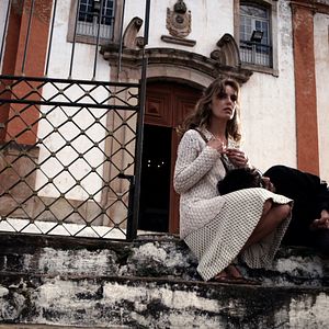 Foto Uma Dose Violenta de Qualquer Coisa