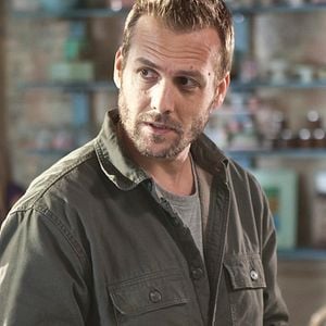 Foto Breaking at the Edge