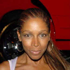 Adrienne-Joi Johnson - AdoroCinema