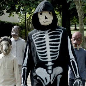 Foto Never Die Young