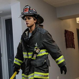 Foto Monica Raymund