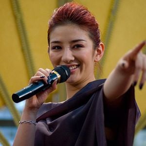 Foto Plastic City - Cidade de Plástico