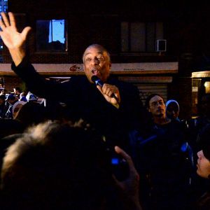 Foto Pay 2 Play: Democracy’s High Stakes