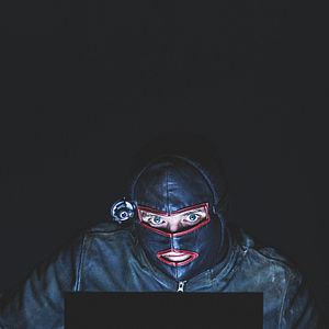 Foto Perseguição Virtual