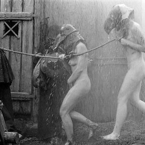 Foto É Difícil Ser Um Deus