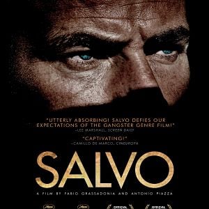 Foto Salvo - Uma História de Amor e Máfia