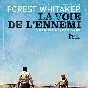 Foto Dois Homens Contra uma Cidade