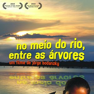 Foto No Meio do Rio, Entre as Árvores