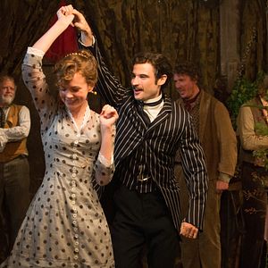 Foto Longe Deste Insensato Mundo