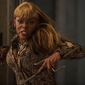 Foto Everly - Implacável e Perigosa