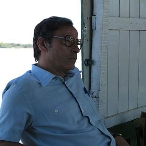 Foto Descalço Sobre a Terra Vermelha