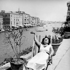 Foto Peggy Guggenheim - Paixão por Arte
